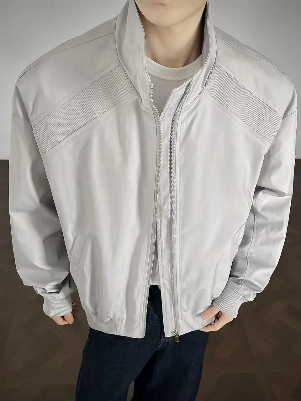 

American Retro Stand Collar Flight Jaet Men Haome High End ort Baseball orm Jaet Loose Fit Zipper Polyde Fiber