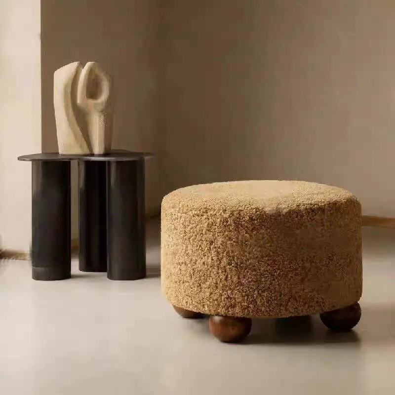 

Низкие пуфики из овечьей шерсти, средневековый кремовый табурет для смены обуви из французской ткани, дизайнерский домашний диван, табурет для спальни, туалетный стул для гостиной