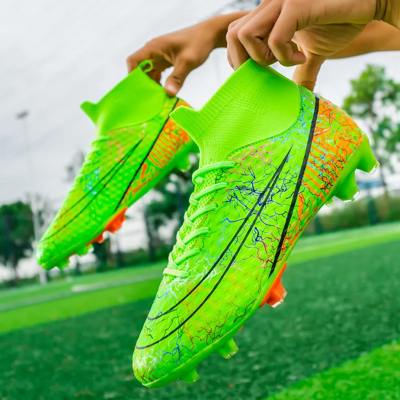 Trendy Green Men's Football Boots Original Outdoor Anti-slip Soccer Cleats For Men Lace-up High Top Football Training Shoes Man