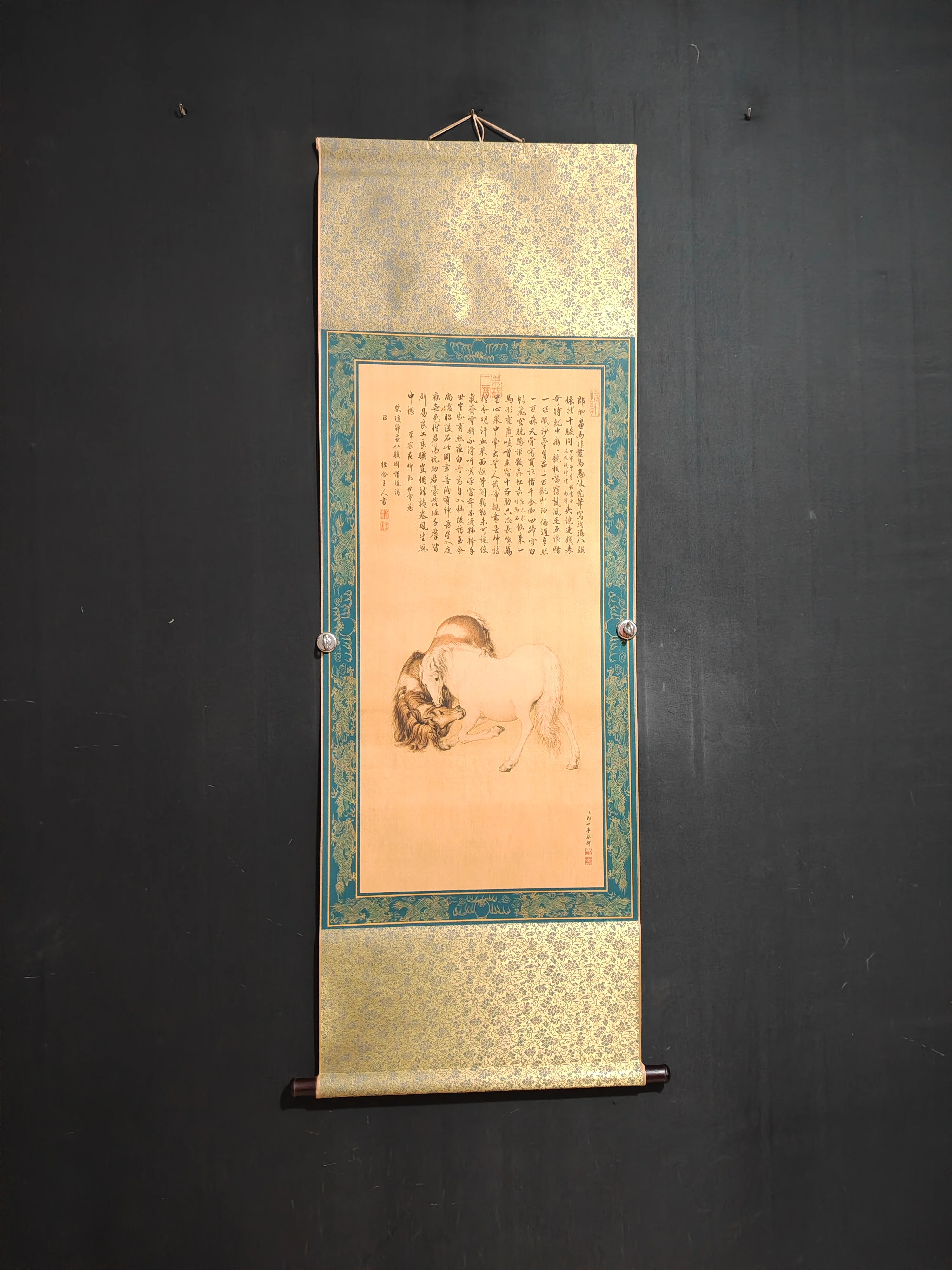 

A wall scroll hanging painting of Lang Shining's horse painting on Chinese Xuan paper for the central hall decoration