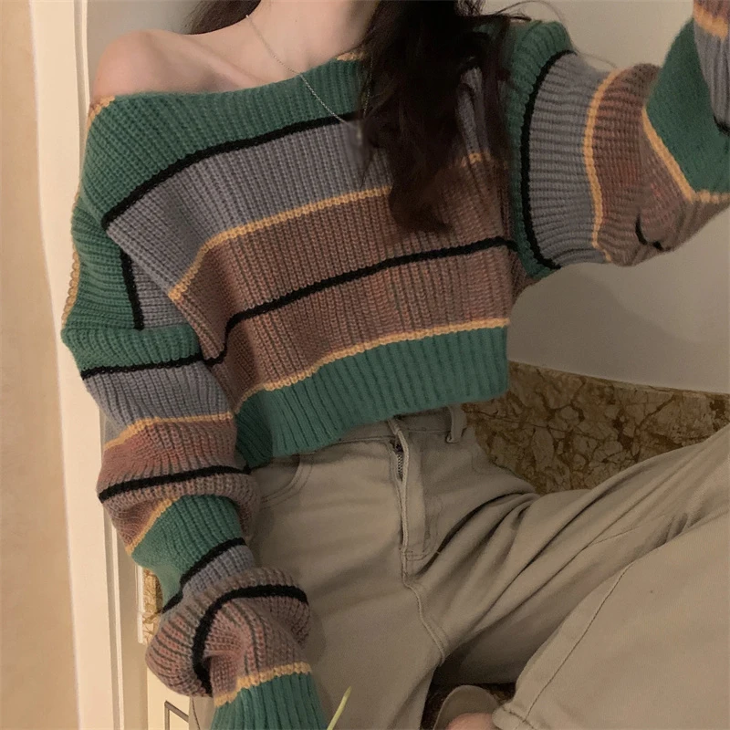 Striped long sleeved sweater for women\'s loose fitting and slimming outer wear knitted top