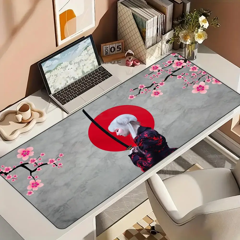 

Женский коврик для мыши на тему самурая, настольный коврик с прошитыми краями, нескользящая резиновая основа, аксессуары для ПК, игровой коврик, коврики для мыши с красной луной