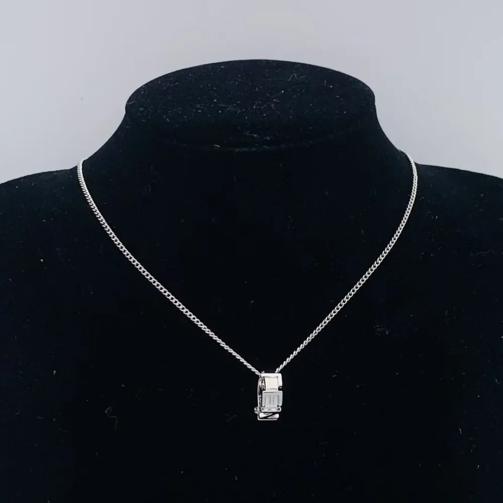 

2025 Круг F Письмо Изысканное популярное ожерелье Дизайн Sense Ювелирные изделия