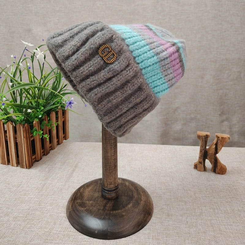 2024 cappello di fagioli misto lana a righe colorate moda donna autunno e inverno all\'aperto caldo coppia cappello lavorato a maglia tendenza
