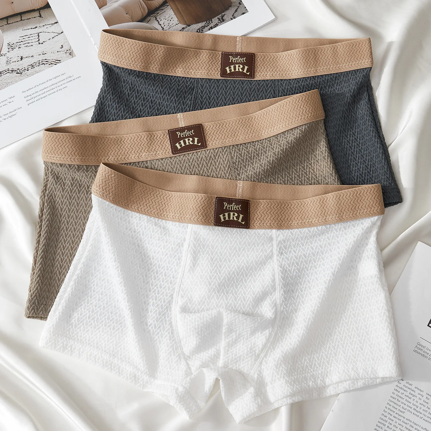 

New Panties Mens Ice Silk Boxer Shorts Fashion Jacquard Breathable Mid Waist Underwear Cueca U Bulge Pouch Sexy Underpants Homme
