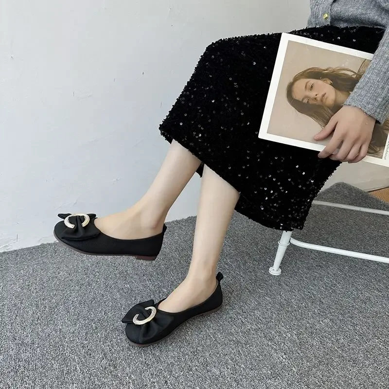 

Ladies Footwear Black Round Toe Moccasins High Quality Fashion Low Price Slip on Genuine Mark Vacation Young Women's Flat Shoes