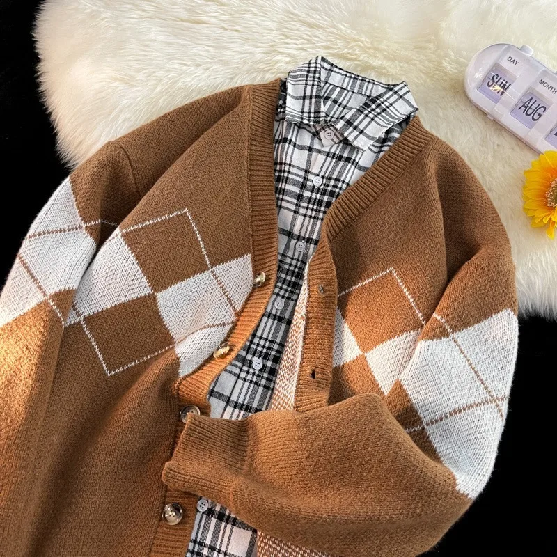 

Autumn Winter Large Size V-Ne Knitted Wool Sweater Coat Plaid Youth Faion Outerwear Casual Loose Fit Polyester Fiber