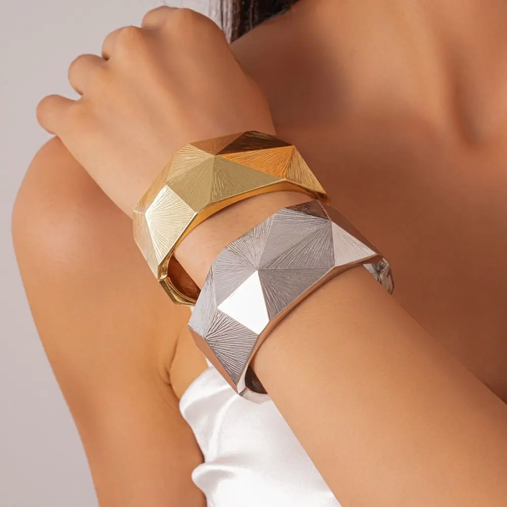 

Metal Wide Open Bangle Europe American Style Minority Design Spring Bangles Alloy Jewelry Accessories Exaggerated Bracelet Girls