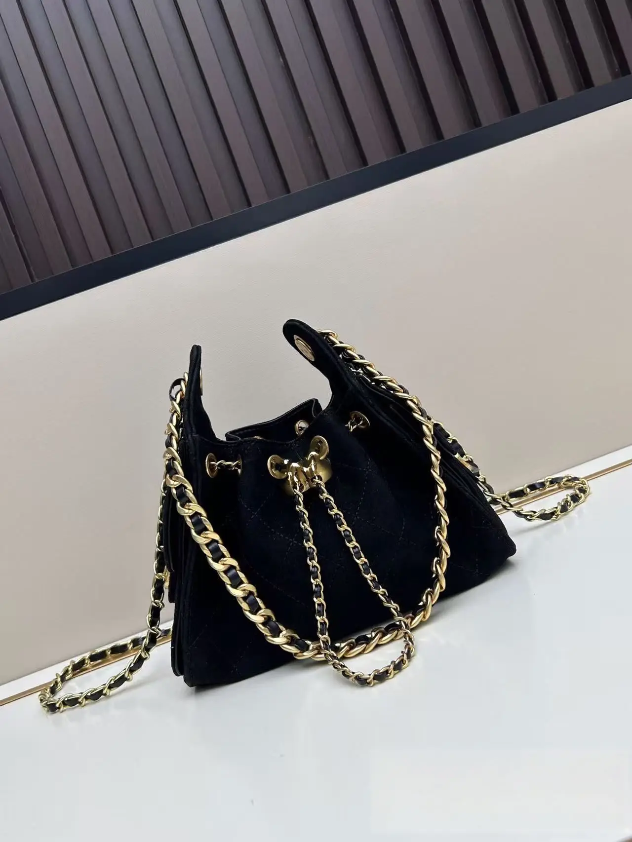 Designer tote genuine black gold drawstring hobo armpit diamond grid chain single shoulder playful leather bag