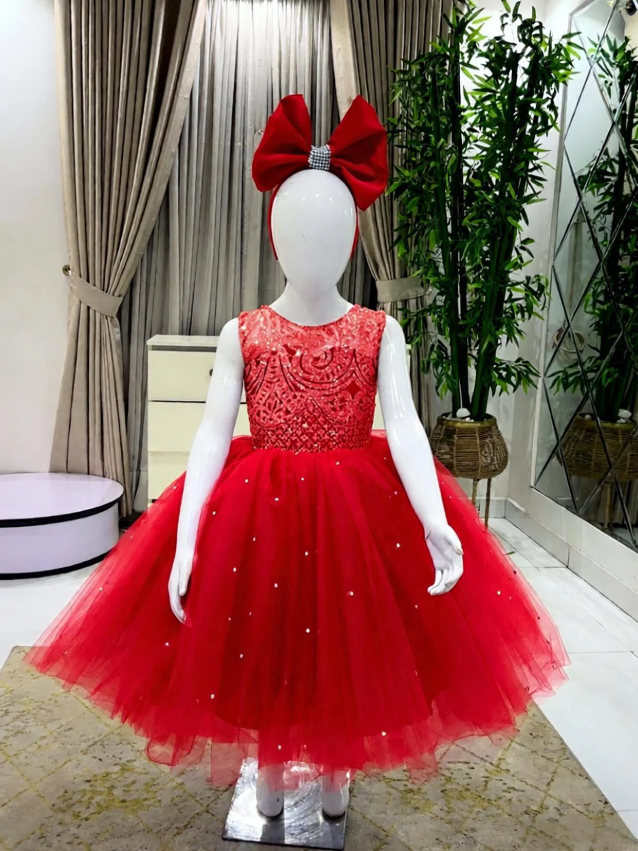 Sukienki dla dziewczynek na wesele z czerwonymi kwiatami, szyte na miarę, tiulowe, warstwowe, zdobione koralikami, olśniewające, dwuczęściowe, na urodziny, sesję zdjęciową.