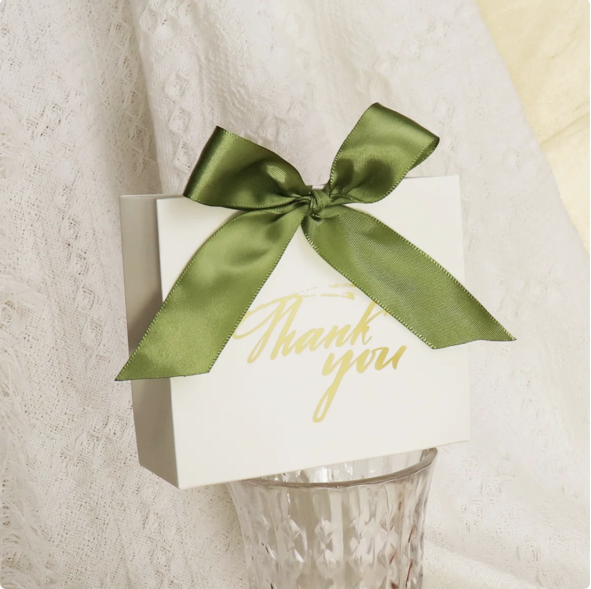 

50Pcs Small Thank You Bags Bulk,4.5x3.9x1.8 Inch Mini Gift Bags,Small White Gift Bags with Ribbon,Party Favor Bags for Bridal