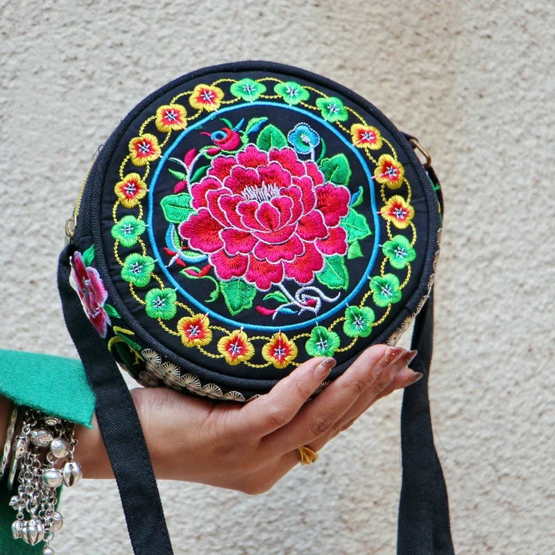 Vintage kobiety mały okrągła torebka torba w stylu Vintage posłaniec hipis etniczna torba na ramię haft Boho torba Crossbody 2023