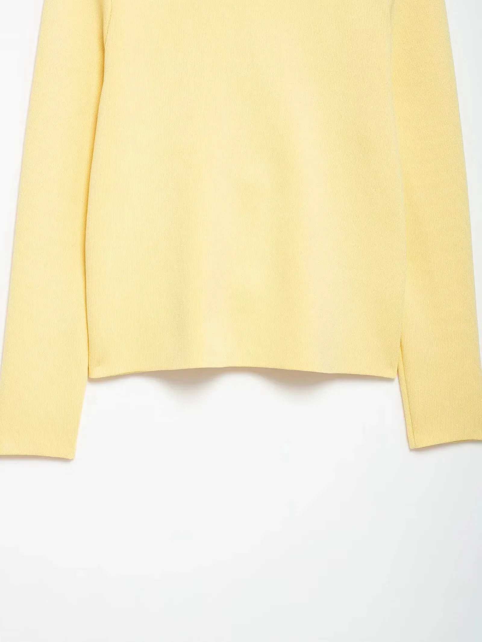 French Elegant Women's Shirt Bead Flower Buttons Short Cardigan Chic Knitted Cardigans For Women Long Sleeve Office Lady Coat