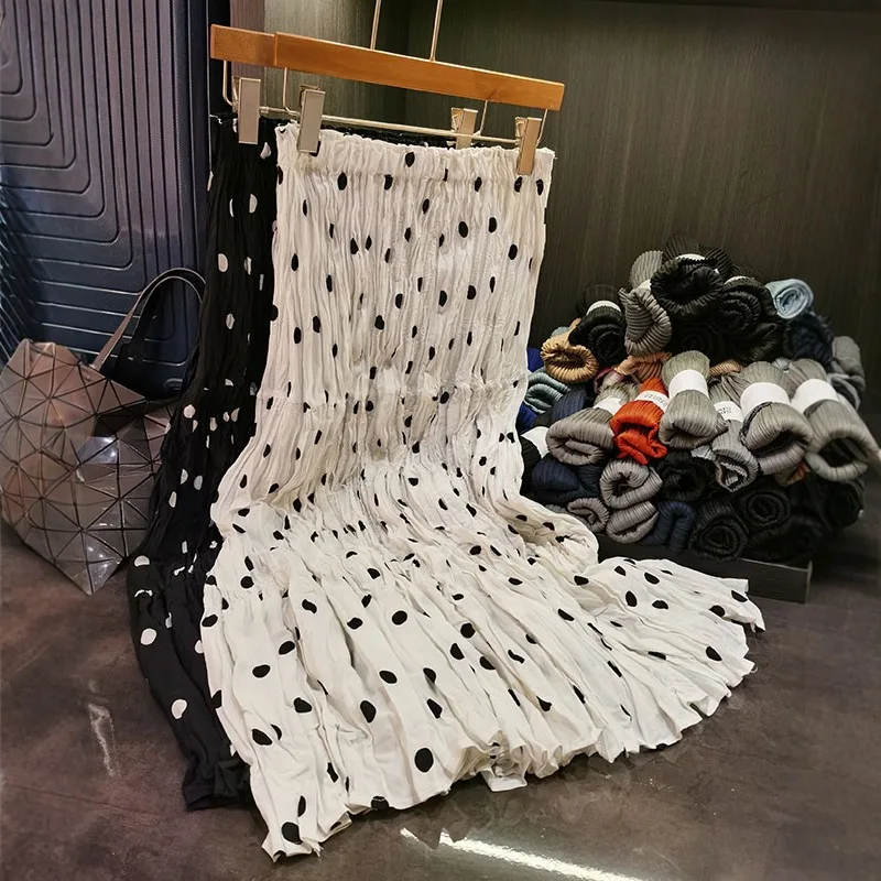 

Miyake Pleated Skirt Design Sense Miyake Fold Polka Dot Print Plisse Jupe 2025 Summer New Pleat Thin A Word Pleats Skirt Female