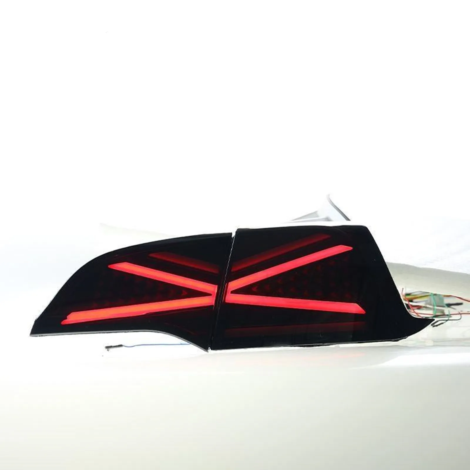 

Комплект задних фонарей (пара) для Tesla Model 3 Model Y 2018-2023, с затемненными линзами, задние фонари с последовательными поворотниками