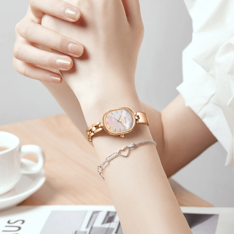 2024 New Casual Oval Fritillary Bracelet Watch Fashion Temperament Women's Commuter Quartz Watch