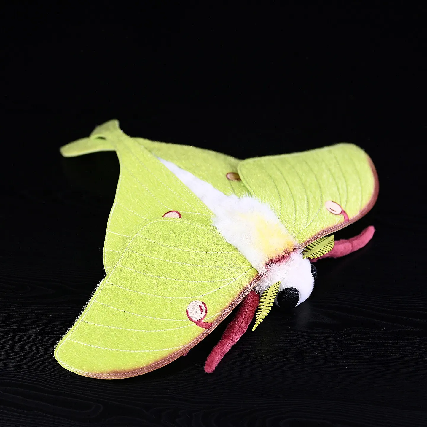 

Реалистичные плюшевые игрушки-насекомые Actias Luna Moth: мягкая кукла-бабочка американской лунной мотыльки, подарки в виде шелкопряда