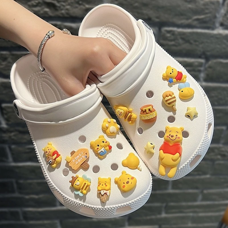 14/16Pcs/set Cartoon Winnie the Pooh Shoe Charms DIY Hole Shoes Detachable Buckle Garden Shoes Accessories Girls Festival Gift