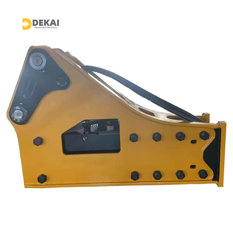 Młot hydrauliczny boczny SB81 z cylindrem azotowym i przewodami olejowymi - podstawowe komponenty