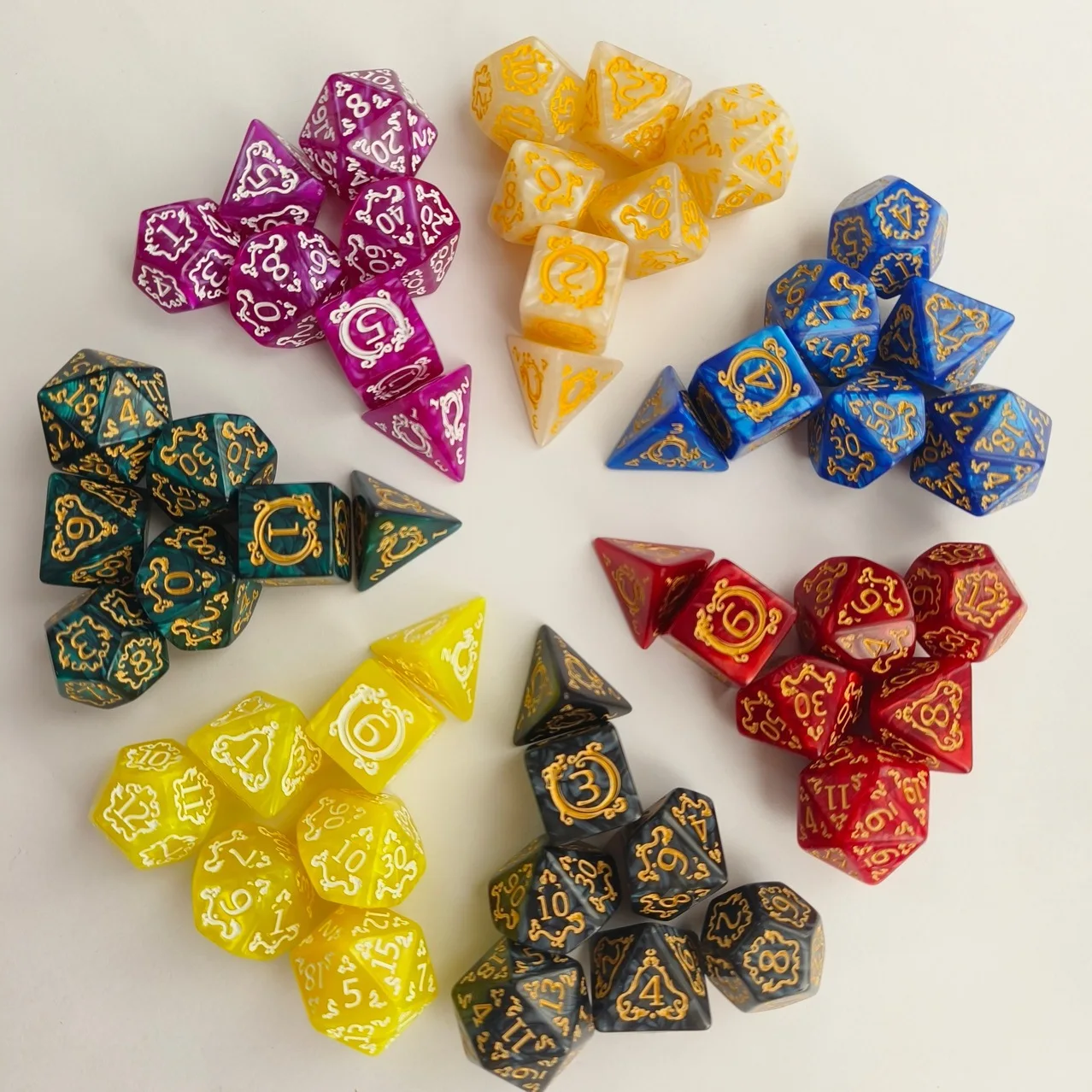 New 7pcs/lot Polyhedral Dice Multicolors Retro Pattern TRPG DND Dice Set for Role Playing Games Entertainment Board Game Dice