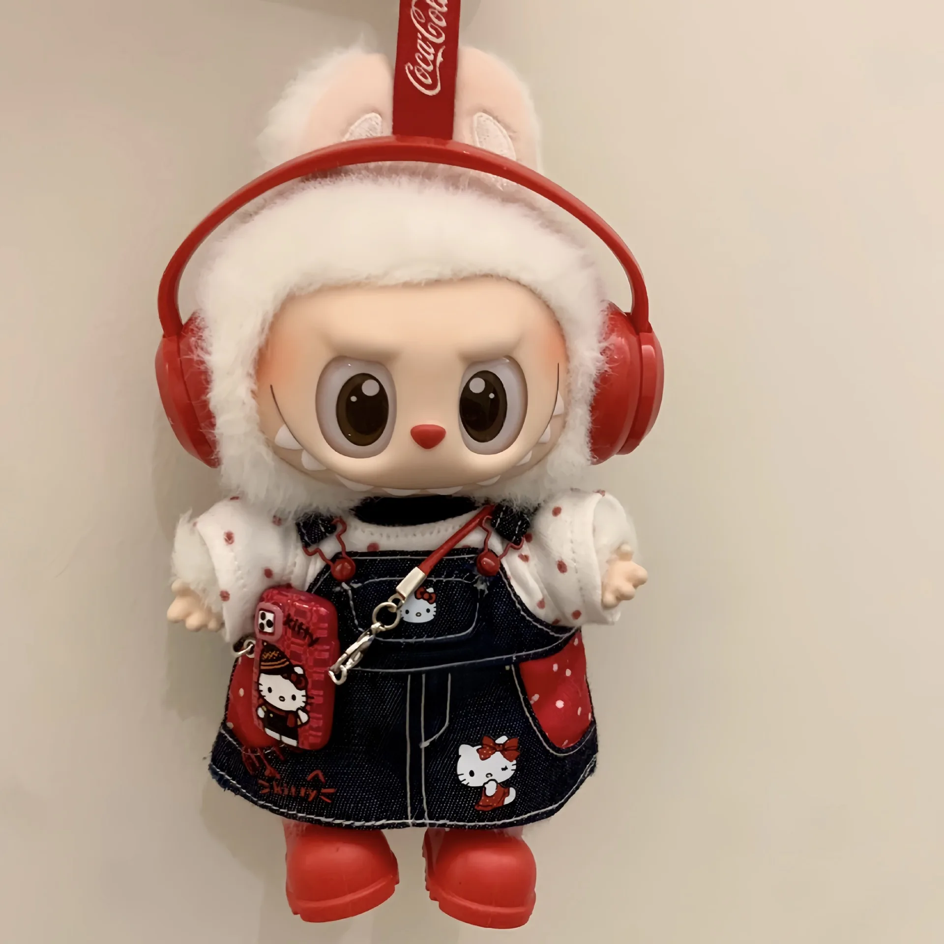 

labubu clothes Overalls clothing matching, mobile phone crossbody bag, headphones, rain boots fashionable outfit (no dolls)