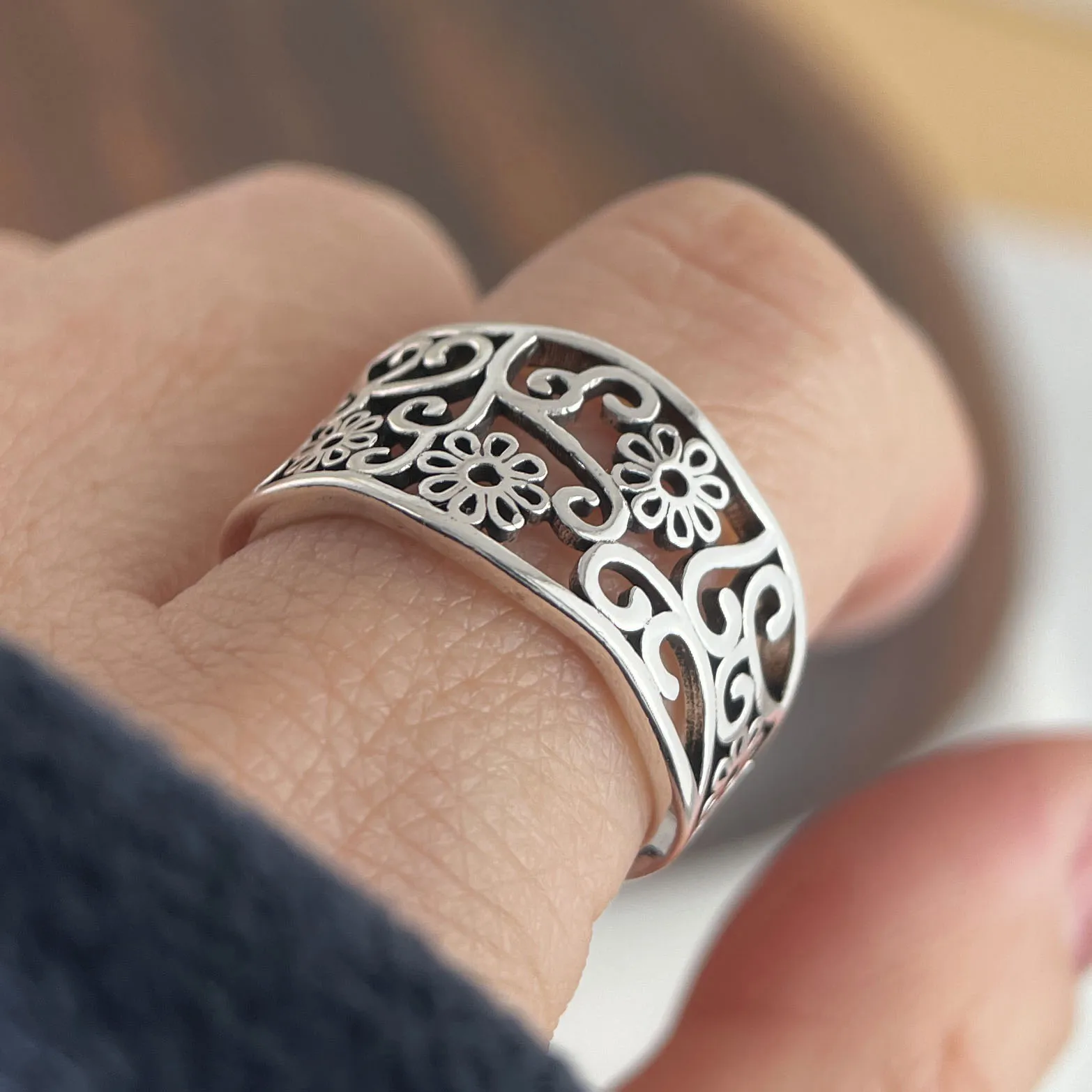 Women's 925 Sterling Silver Minimalist Hollow Flower Ring, Gift
