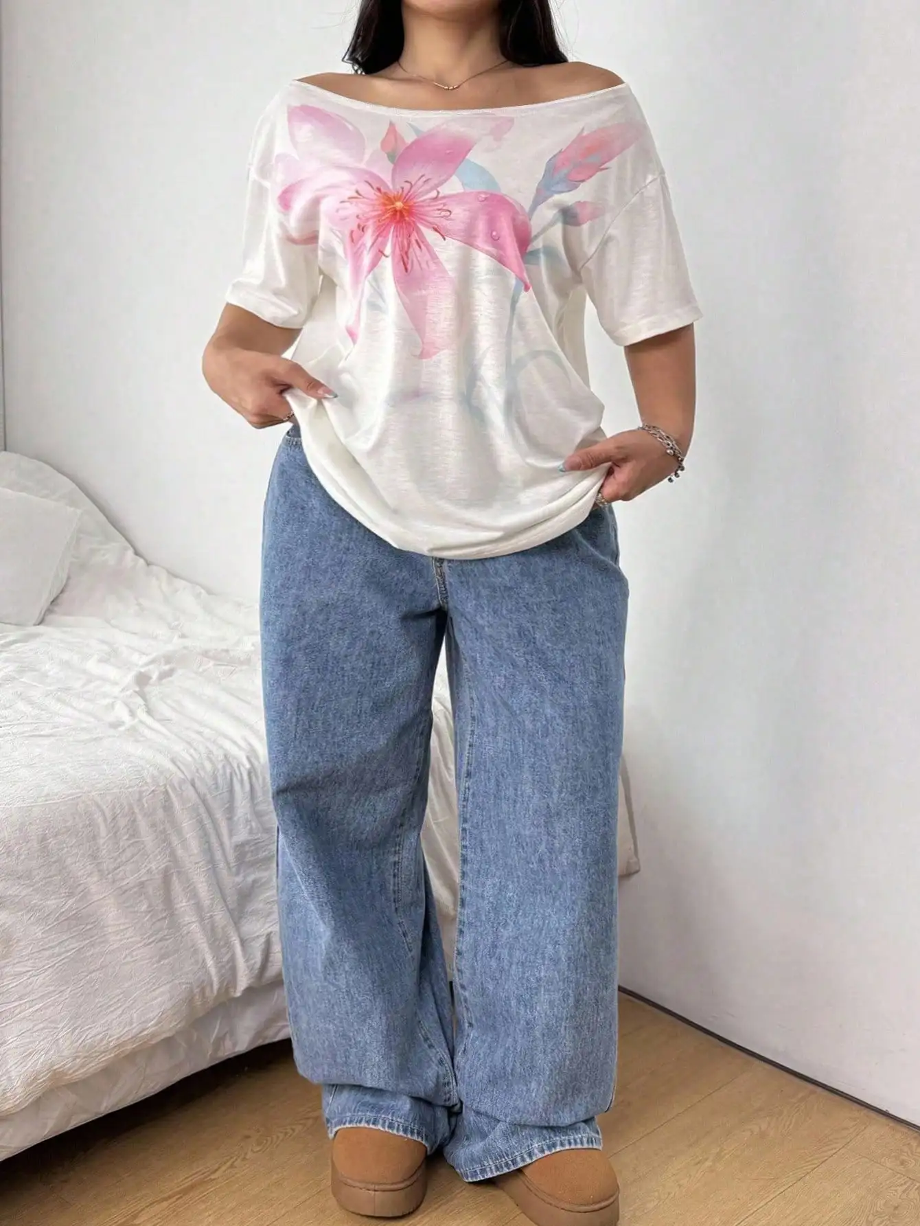 

Loose Off-Shoulder Floral Print Short Sleeve White T-Shirt For Women Summer Casual
