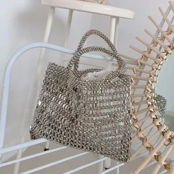 Bolsas femininas ocas de metal retrô, bolsas de ombro frisadas tecida à mão, cor prata brilhante, embreagens de festa da moda, 2023