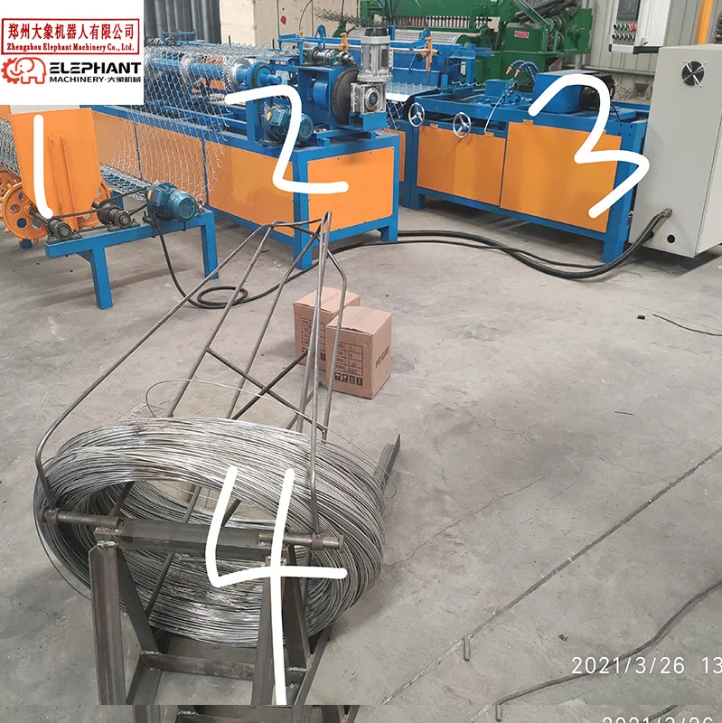 Factory Chain Link Fence Diamond Netting Mesh Making Farming Machine Machinery Metal Fencing Machine Supplier