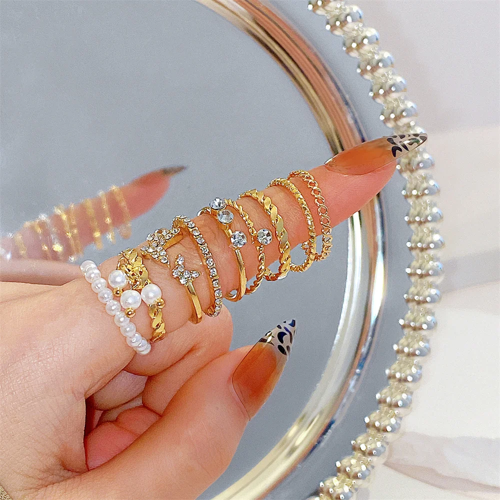 ring multiple finger – תכשיטים מושלמים לרגל יד עם עיצוב גאומטרי ופריטים מבריקים