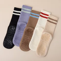 Chaussettes de yoga en coton épais pour femme, chaussettes de sol en silicone non ald, mi-mollet, chaussettes de pilates, chaussettes de danse d'intérieur, chaussettes de sport de fitness