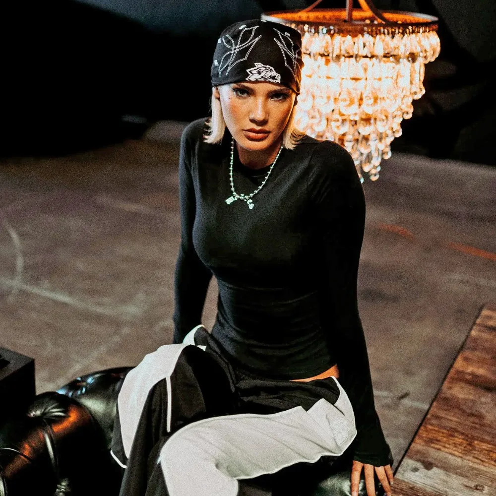 قميص Darc Sport للسيدات بأكمام طويلة للتمرين، قميص فتل الرطوبة بقصة ضيقة للجري في صالة الألعاب الرياضية واليوجا، ملابس رياضية مناسبة