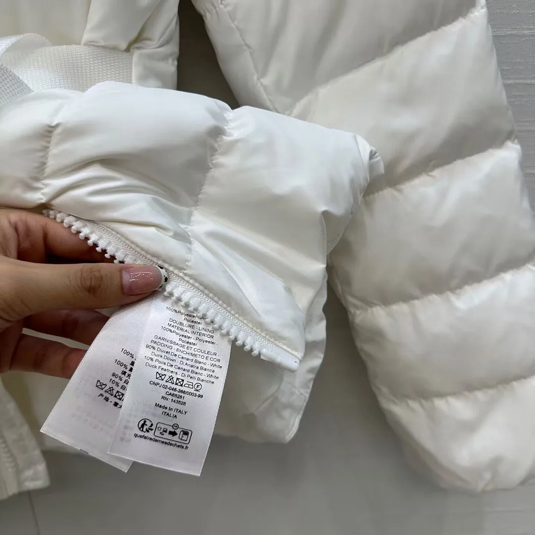 2025 Nieuwe Winter Witte Eendendons Jas Vrouwen Coltrui Lange Mouw Effen Kleur Gestreepte Stiksels Slanke Riem Casual Warme Jas