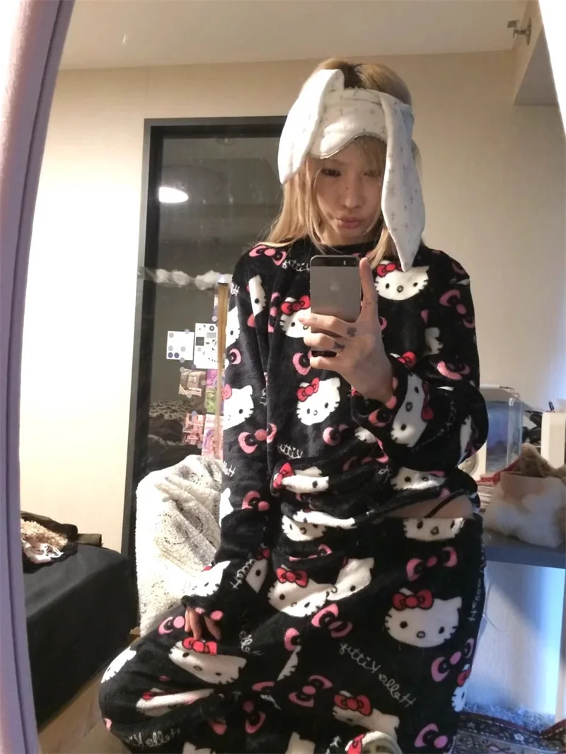 بيجامة هالو كيتي، سميكة للخريف والشتاء، كارتونية، لطيفة، ومناسبة لمجموعات الملابس المنزلية غير الرسمية.