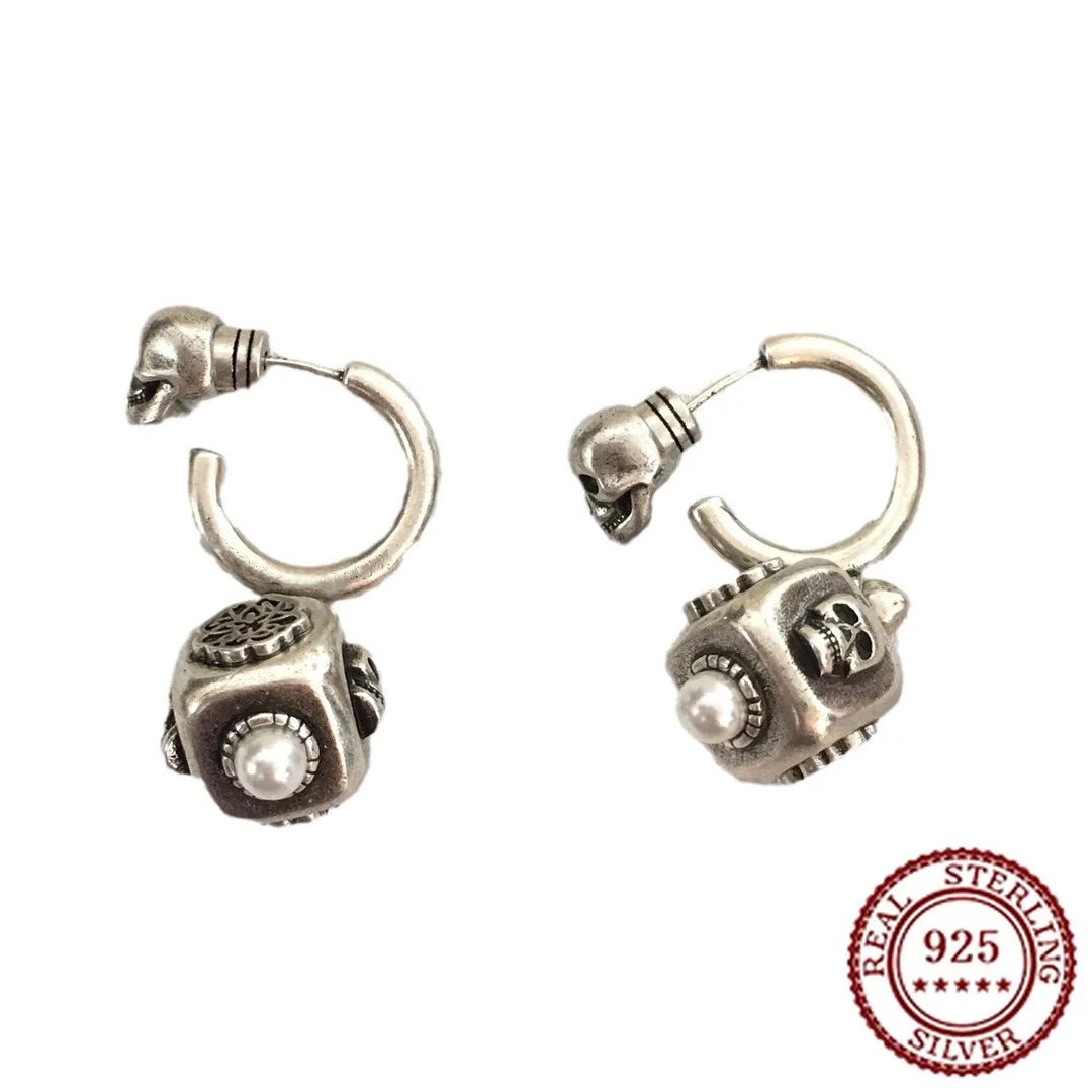

2025 New Trendy Classic Square Skull Seal Earrings for Women with High Quality and Personalized Dice Earrings