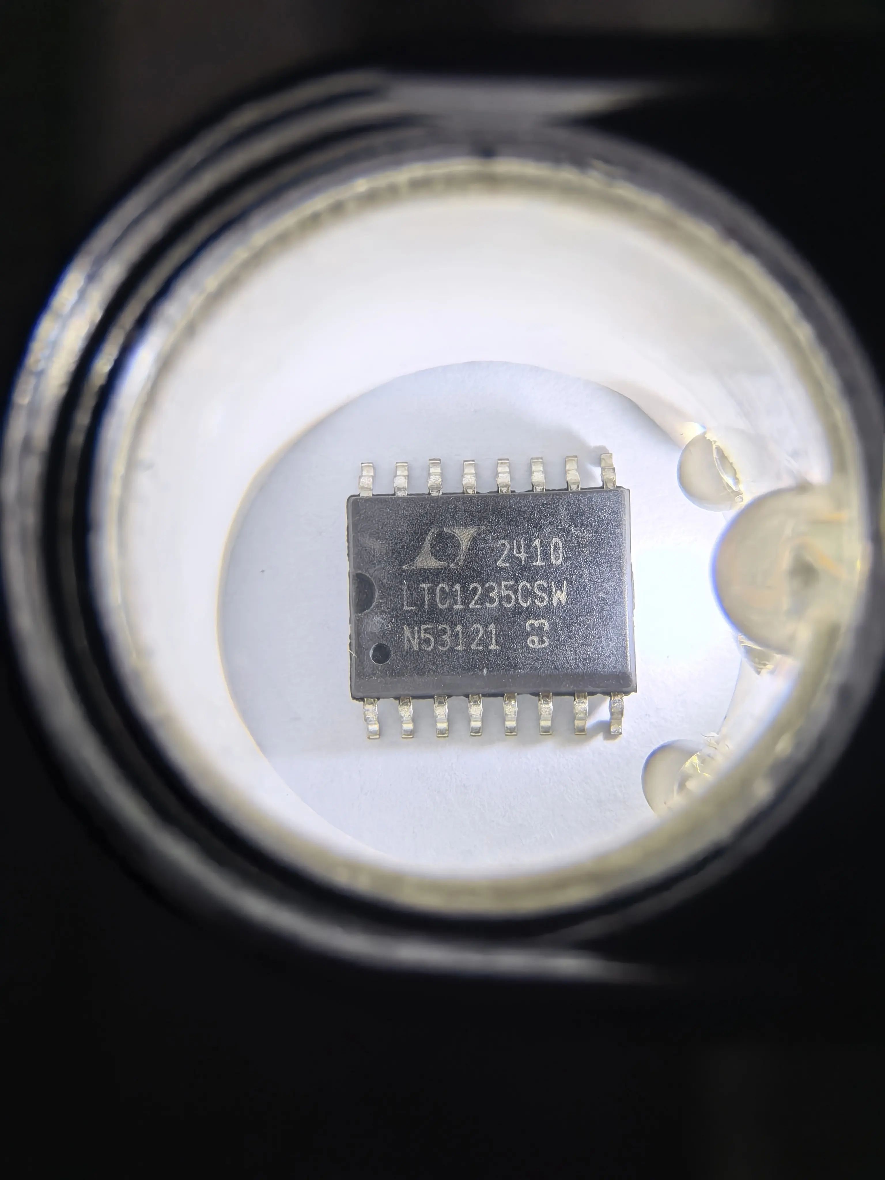 LTC1235 LTC1235CSW - Microprocessor Supervisory Circuit