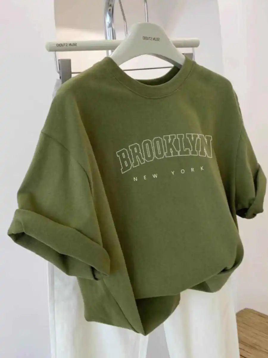 ฤดูร้อนรูปแบบตัวอักษร Lady's เสื้อยืดขนาดใหญ่รอบคอทั้งหมดตรงกับสีทึบหลวมสบายๆแขนสั้น