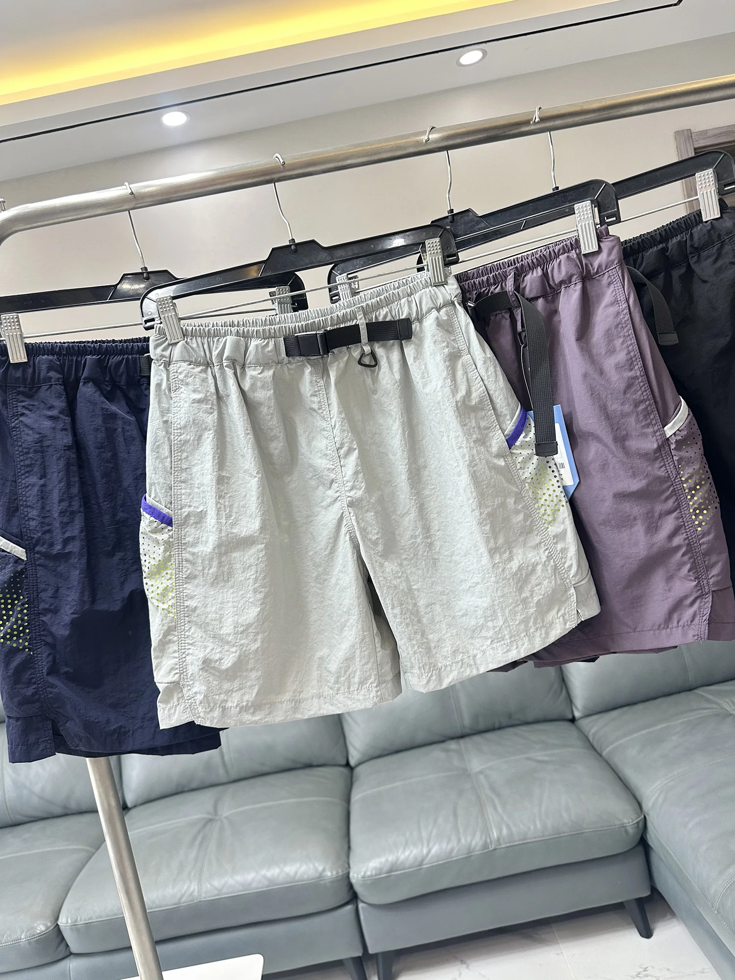 Quick Dry Outdoor Men's Shorts Breathable Mesh UPF50 Sun Protection Wear Resistant Water Repellent Five-Quarter Length Casual...