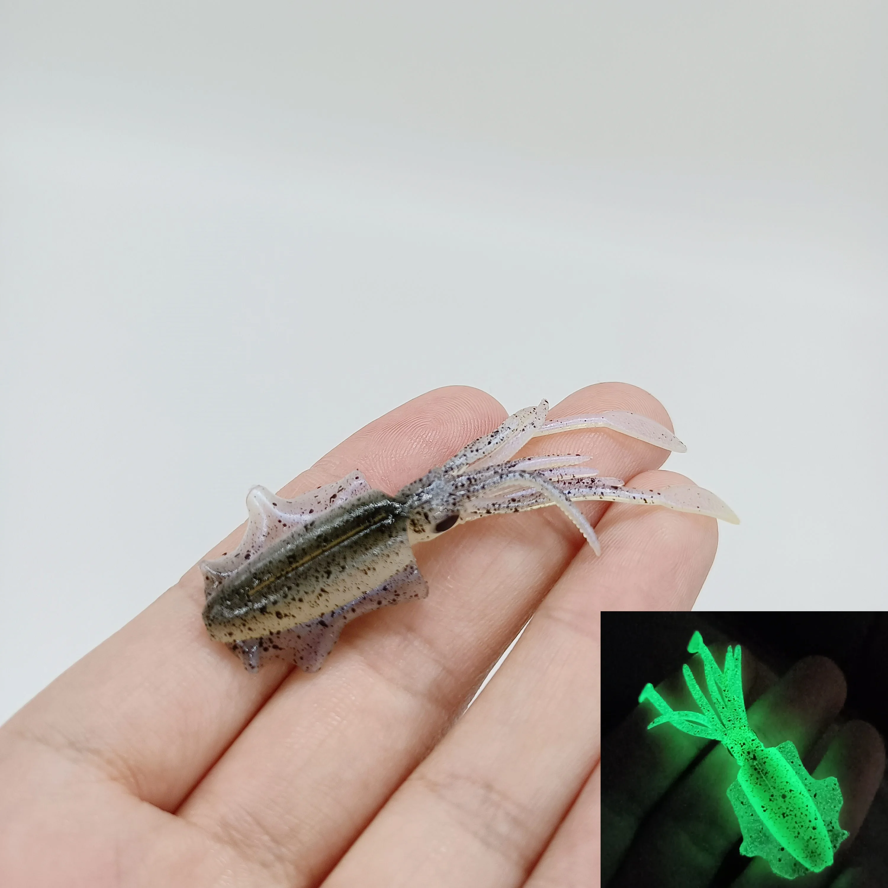 DUODUOYU 1PCS Mini Weiche Tintenfisch Angeln Locken 6cm 2g Leucht UV Tintenfisch Jigs Für Süßwasser Angeln locken Wobbler Köder Angelgerät – Detail 5
