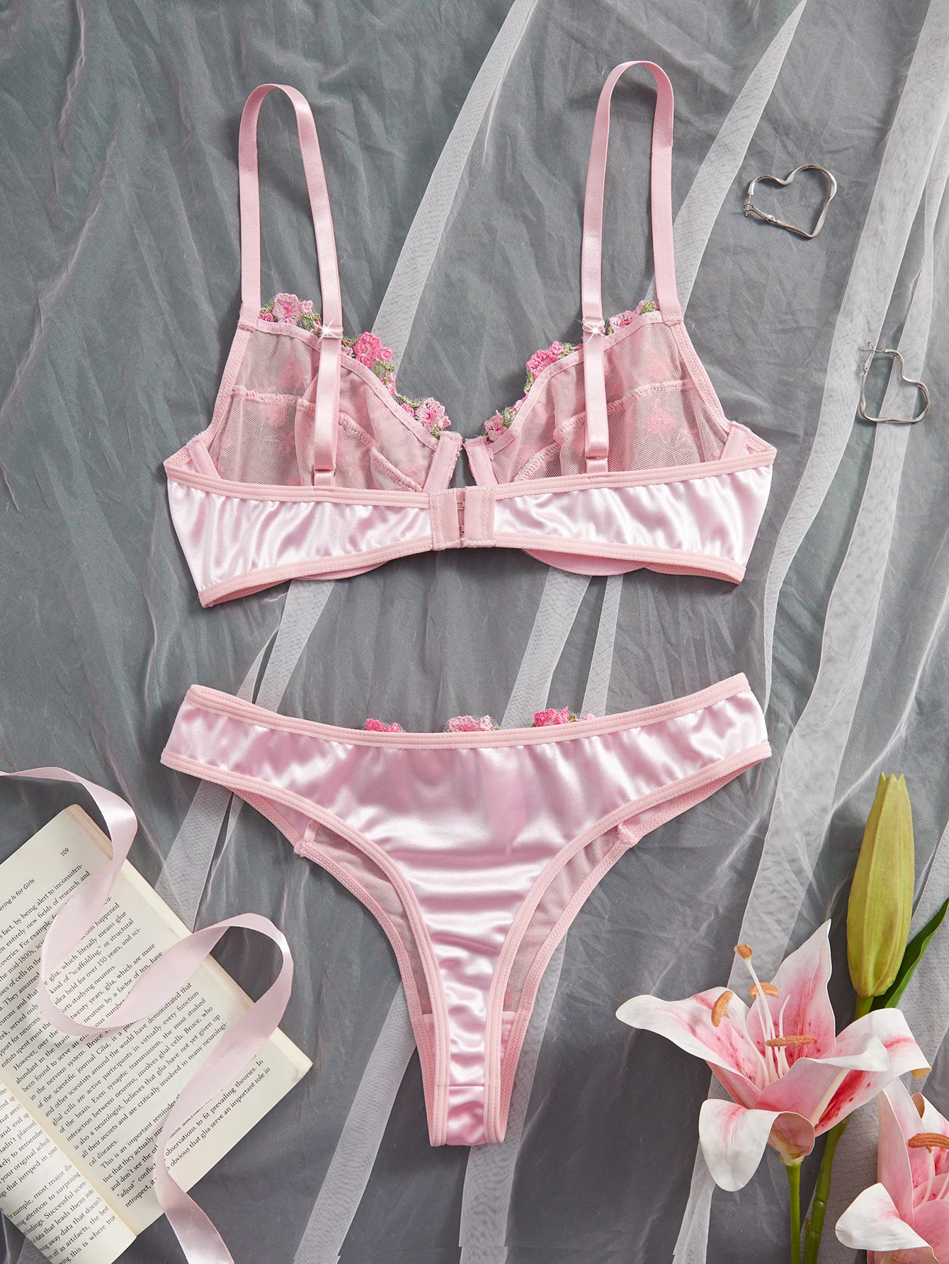 Rosa Blumenstickerei-Dessous-S – Sheer Mesh Bra Bewertung und Preis