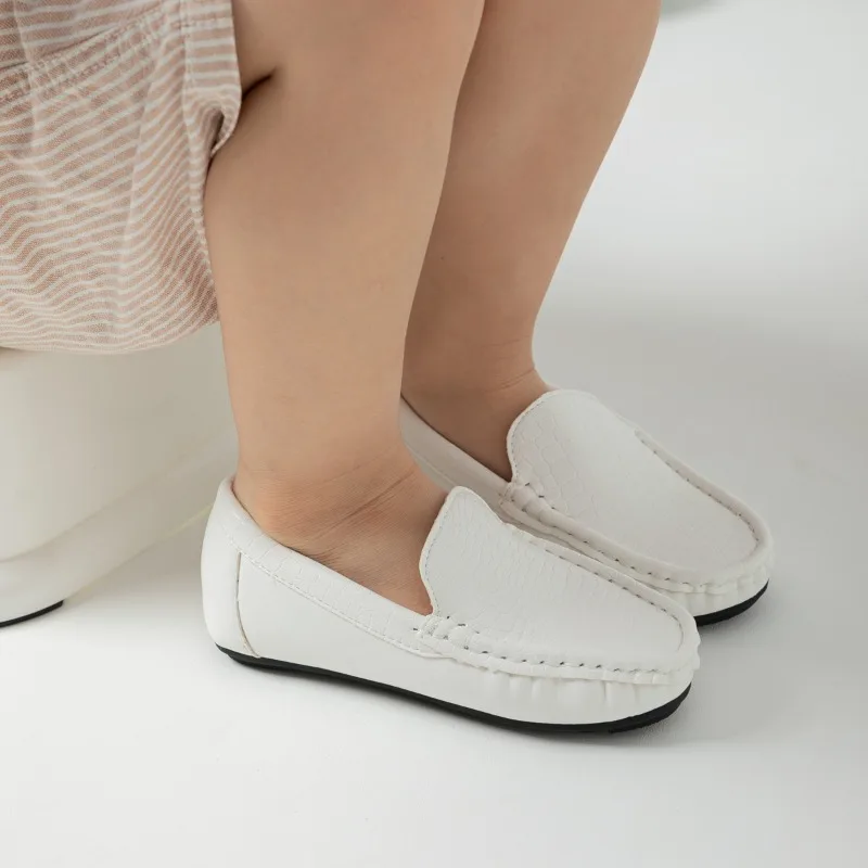 2026 New Boys Uniform Flat Shoes Spring Autumn White Kids School Leather Shoes Soft Bottom Non-slip Children's Fashion Loafers