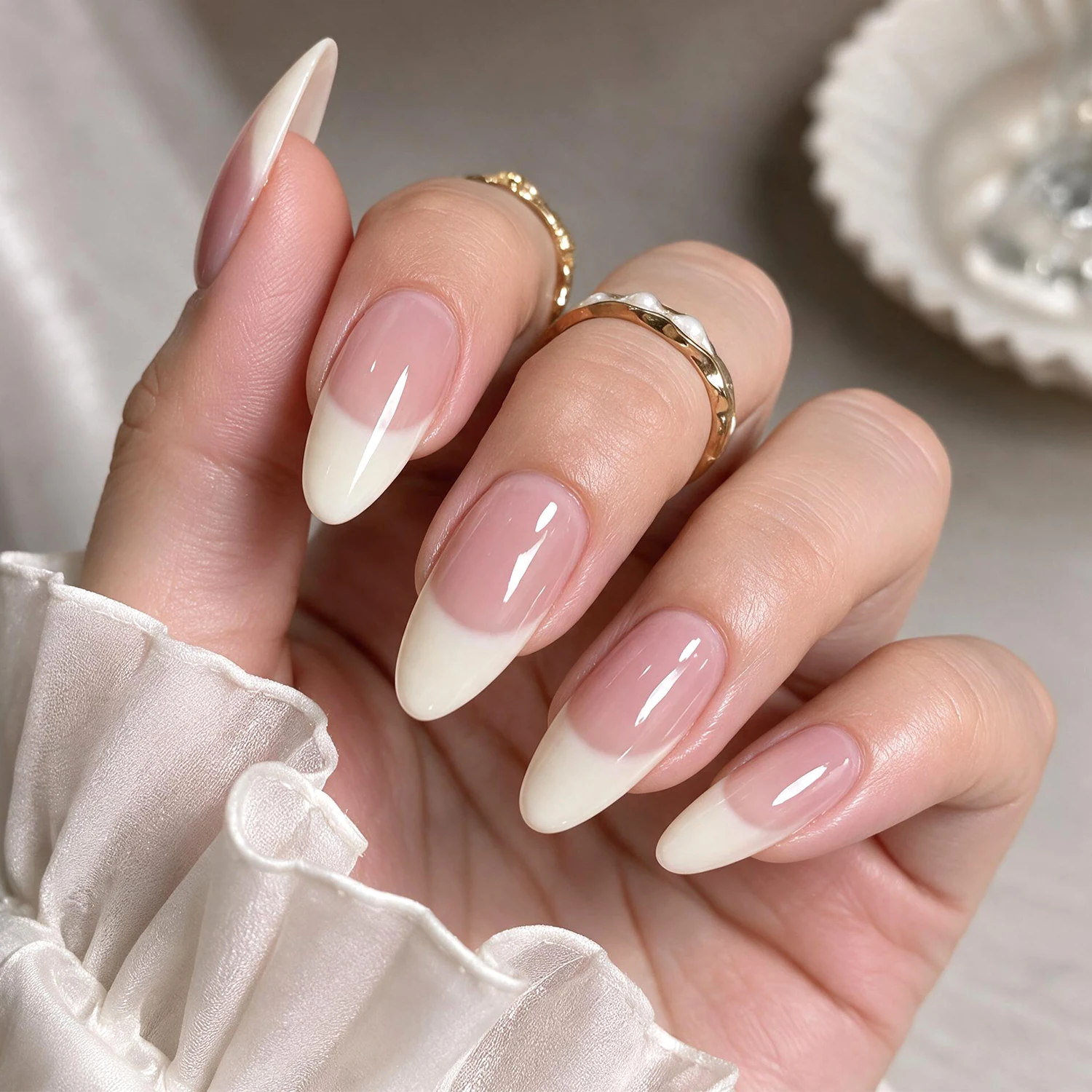 150Pcs Almond False Nails Rosy Nude Classic French Tip Glossy Press On Nail Tips 15 Grids Box Multi Sizes Daily Wear Manicure
