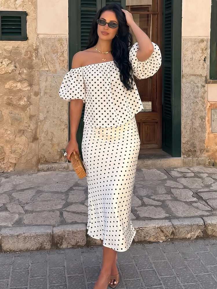 

HH Elegant Summer Women's Polka Dot Off Shoulder Top 2026 Loose French Romantic Puff Sleeve One Shoulder Polka Dot Cropped Top
