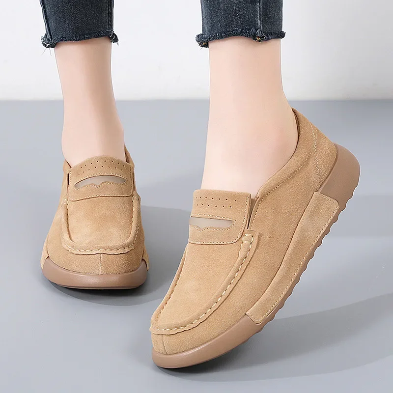 New Large-size Women's Rocking Shoes Suede Leather Flat-soled Korean Version of Single Slip-on Loafers Mokasin Sneakers Ins