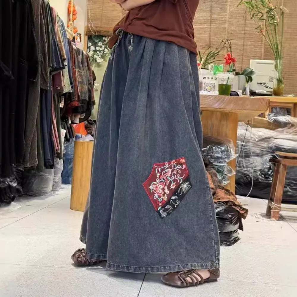 

2024 Autumn New Ethnic Style Embroidered Wide Leg Pants Women Loose Large Size Washed Denim Jeans LX2100