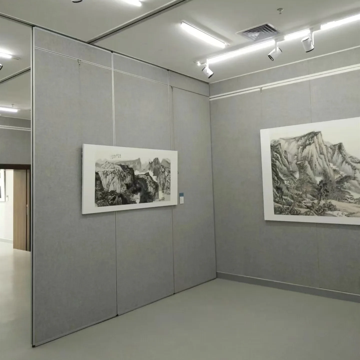 Customizable Acoustic Movable Operable Wall Multi-Function Sliding Folding Partition For Gallery Hotel Adjustable Melamine