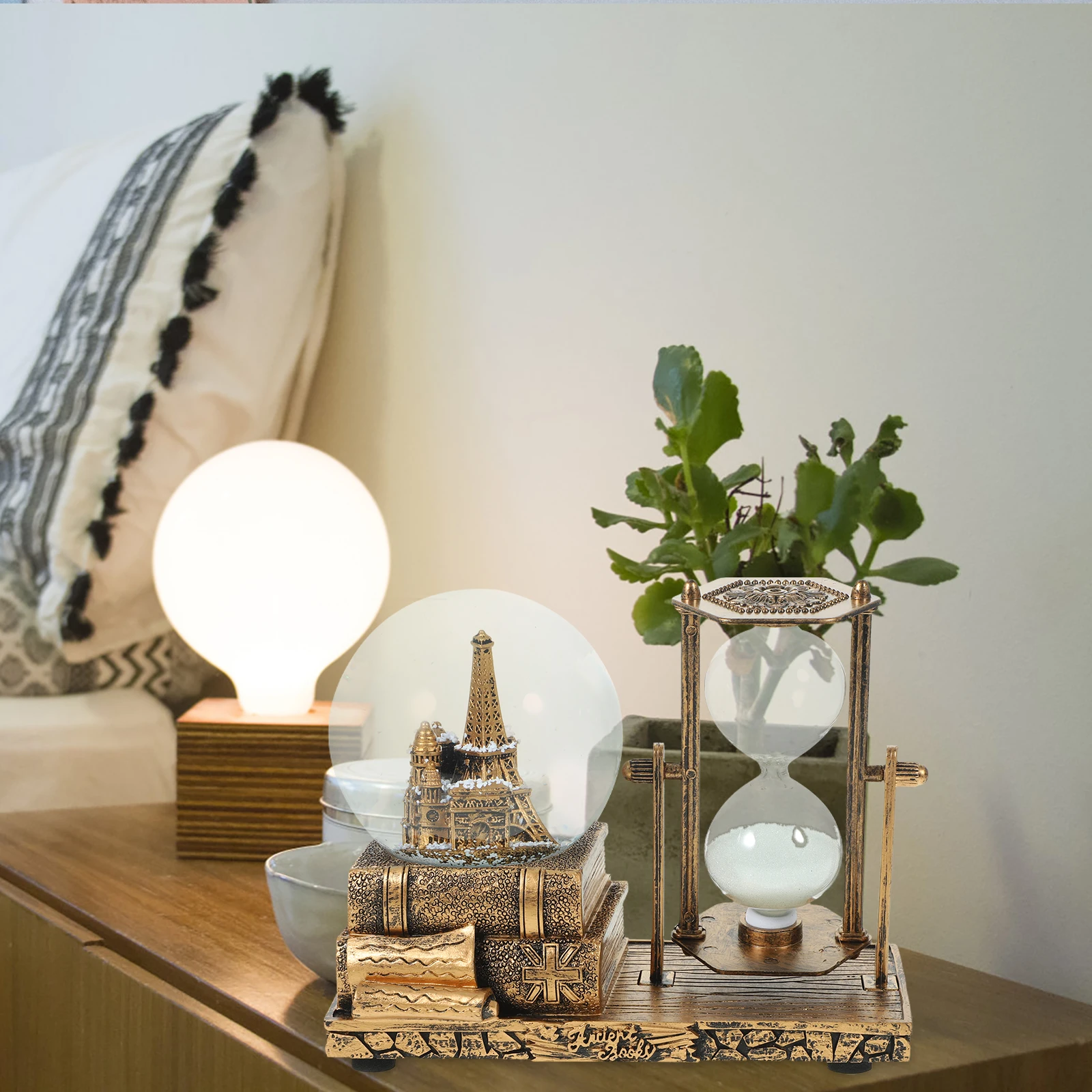 

Retro Iron Eiffel Tower S Hourglass Timer Crystal Ball Music Box Desk Decor Living Room Resin Craft nament Creative Art