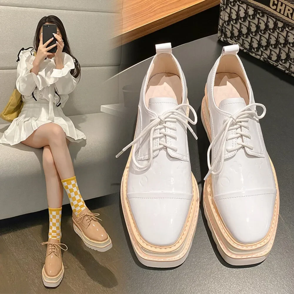 2024 New Patent Leather Women Flat Platform Shoes Lace Up Moccains Ladies Casual Shoes Woman Thick Sole Brogue Creepers Sneakers