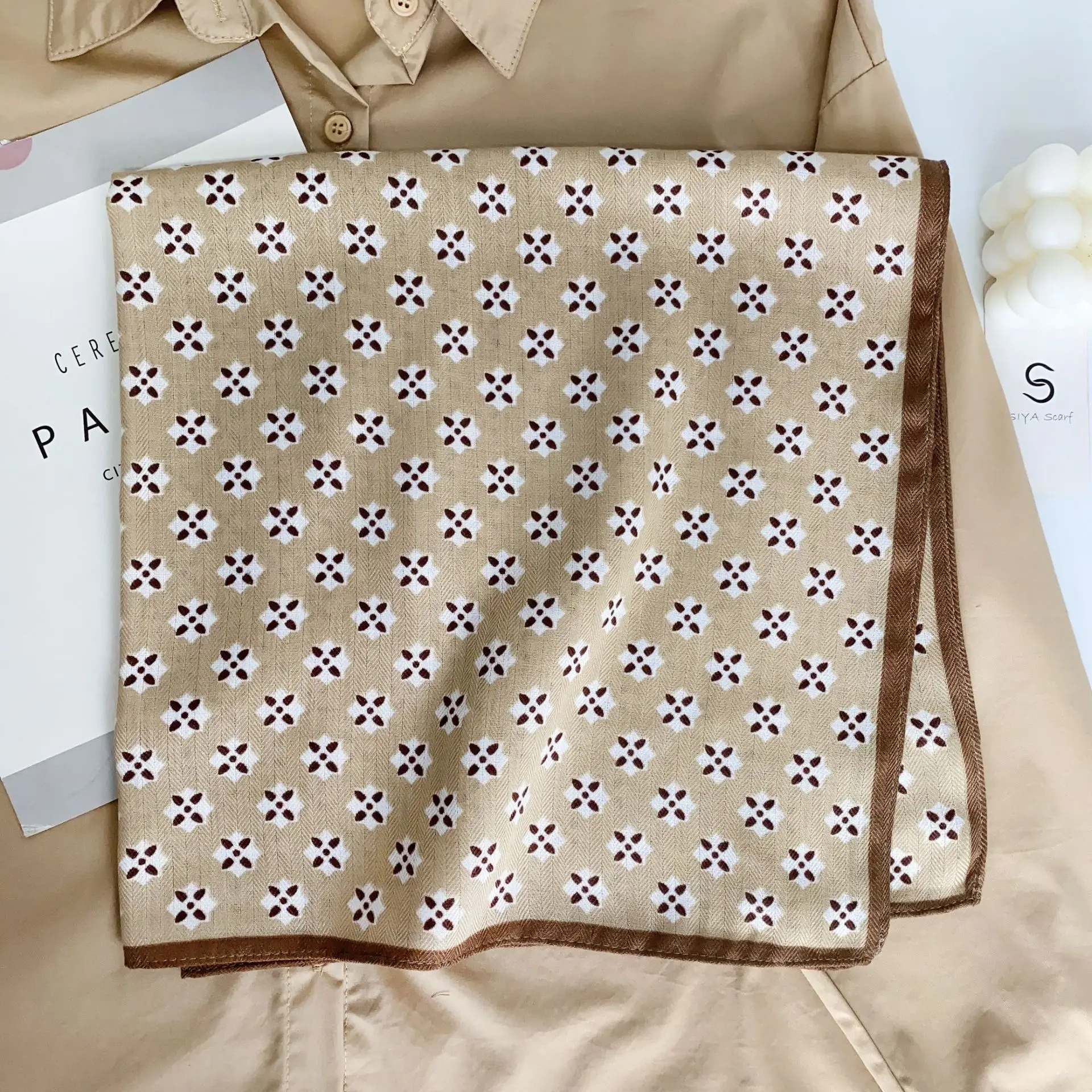 

2025 Ethnic Cashew Square Scarf Bandana Neckerchief Autumn Winter Silk-like Head Hair Wrap Bag Scarf Women's Neck Warmer Stole