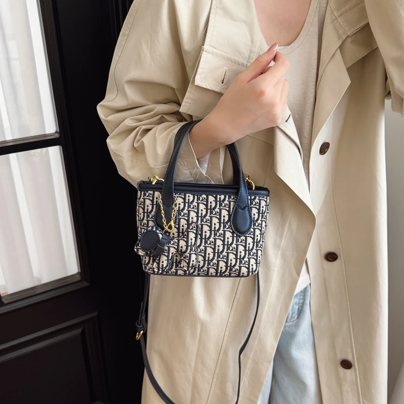 

Women Elegant Luxury Leather Crossbody Bag High End Fashion Shoulder Tote Handbag Daily Carry